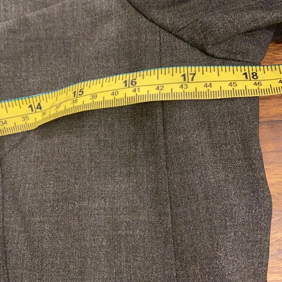 Theory skirt suit Sz 6/8. Dark grey. Like new! - Picture 9 of 11